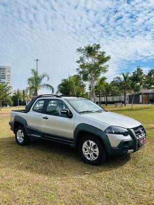 FIAT STRADA 1.8 MPI ADVENTURE CD 16V FLEX 2P MANUAL FIAT STRADA 1.8 MPI ADVENTURE CD 16V FLEX 2P MANUAL